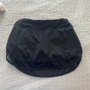 Lululemon skirt as 6